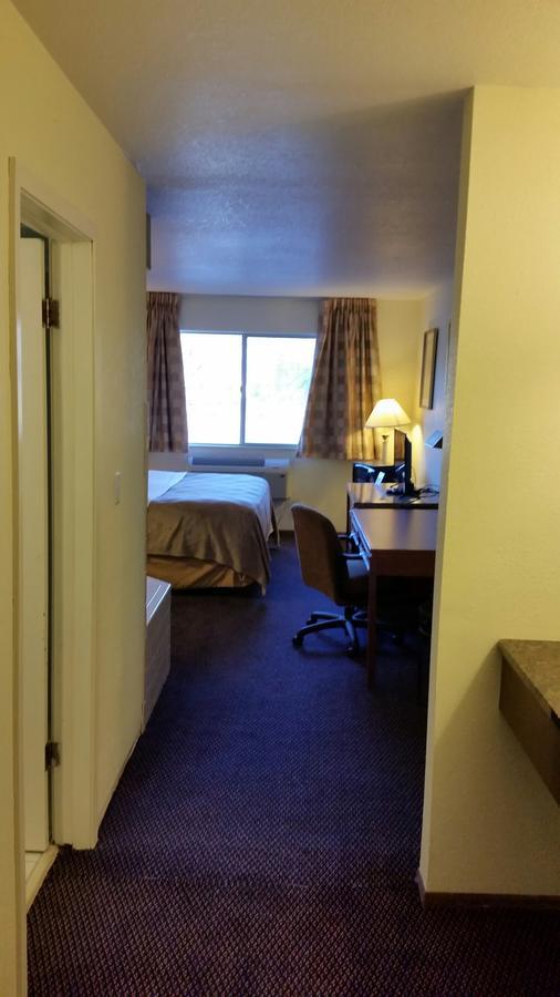 Riverwalk Inn & Suites Fort Atkinson Extérieur photo