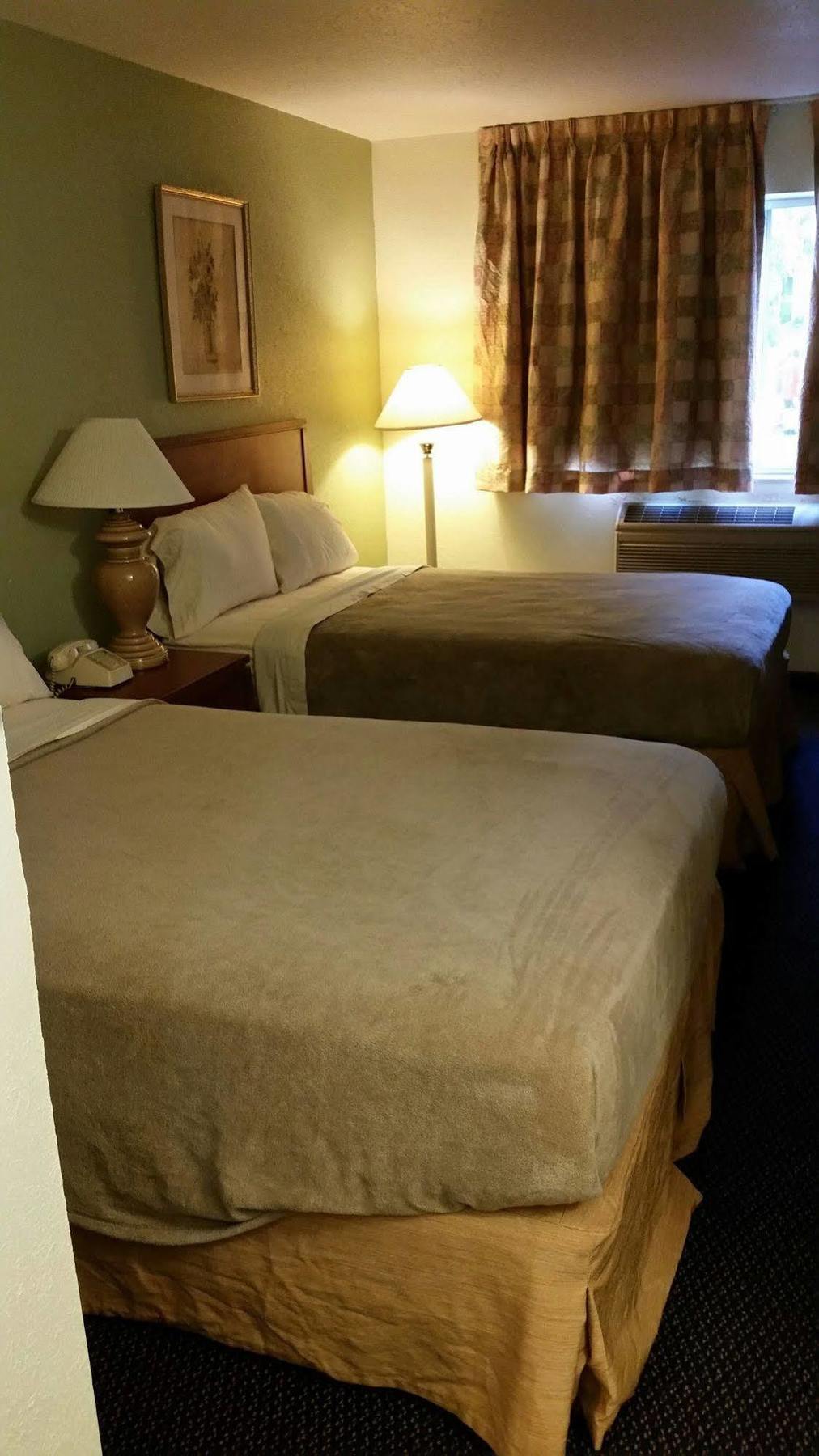 Riverwalk Inn & Suites Fort Atkinson Extérieur photo